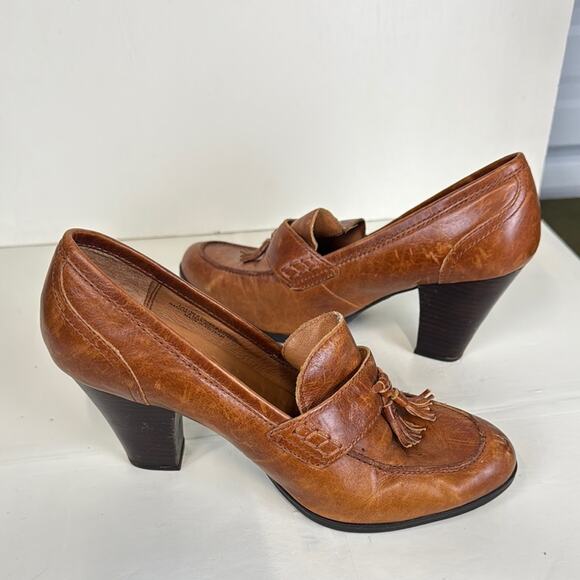 Born Brown Leather Heeled Loafers with Vintage Charm - Picture 9 of 10